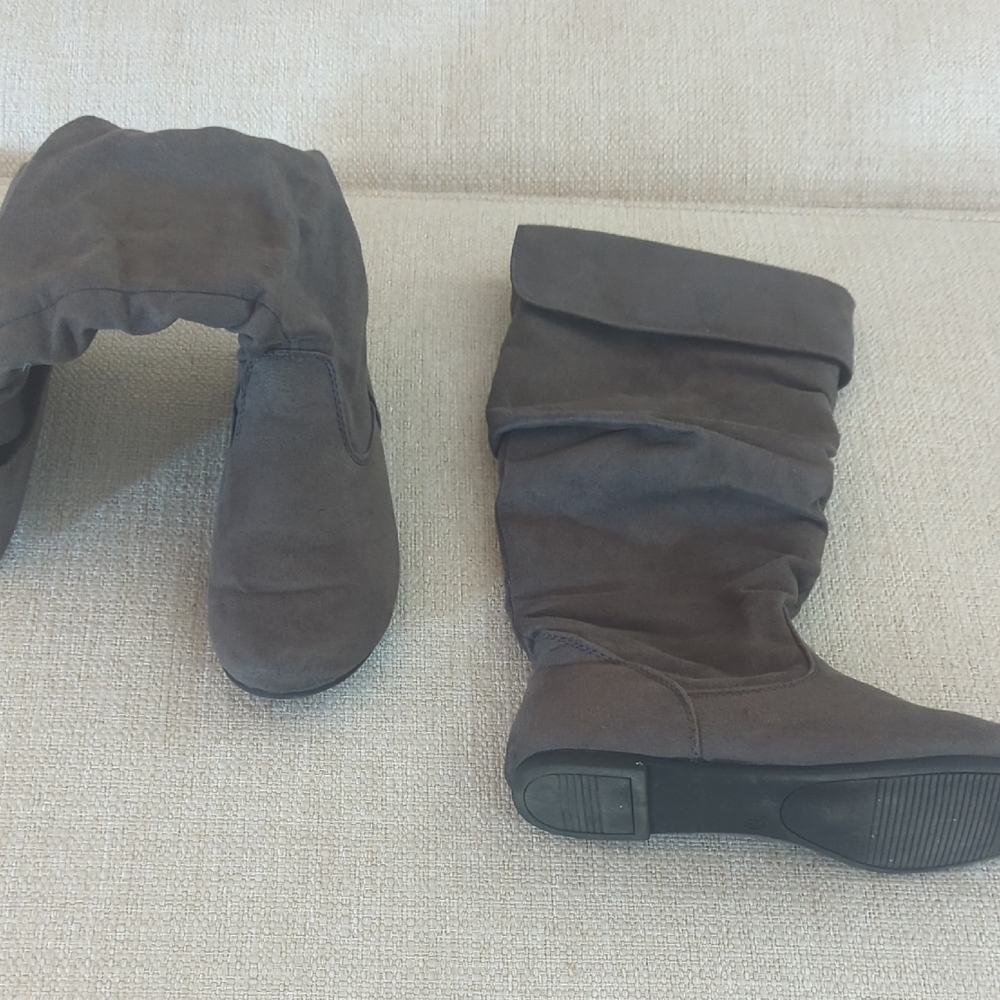 Kohl's Women's Over the Knee Grey Boots